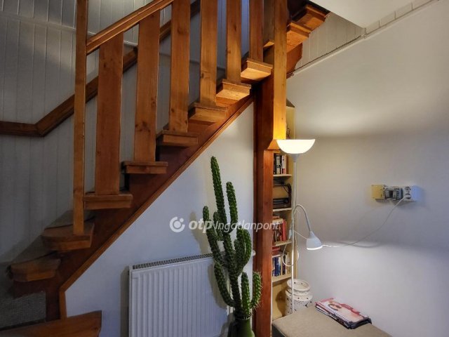 Eladó téglalakás, Hévízen 116 M Ft, 6 szobás