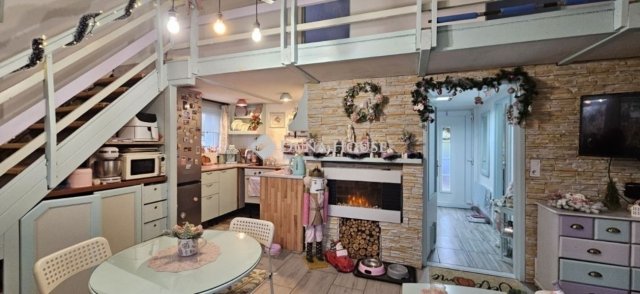 Eladó családi ház, Erdőkertesen 78.9 M Ft, 6 szobás