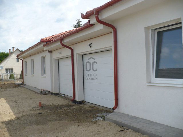 Eladó ikerház, Bocskaikerten 86 M Ft, 4 szobás