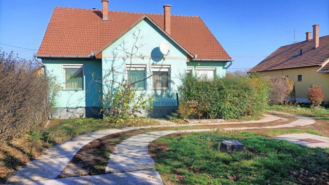 Eladó családi ház, Nagykőrösön 56.9 M Ft, 4 szobás