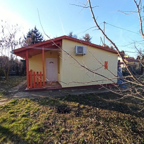 Eladó nyaraló, Szolnokon 22.5 M Ft, 1 szobás