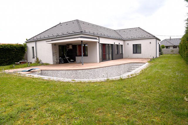 Eladó családi ház, Nagykozáron 124.9 M Ft, 4 szobás