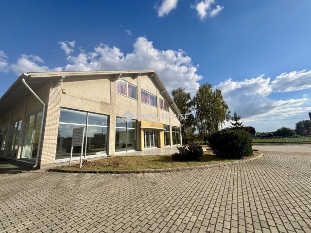 Eladó ipari ingatlan, Esztergomban 770 M Ft / költözzbe.hu