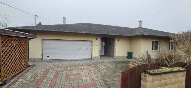 Eladó családi ház, Dunavarsányban 149.9 M Ft, 5 szobás