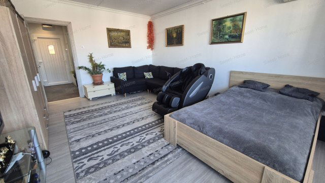 Eladó panellakás, Kecskeméten 58.5 M Ft, 3 szobás