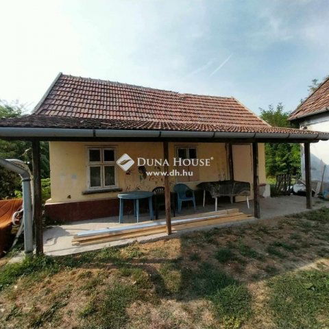 Eladó családi ház, Tápiószelén 25 M Ft, 2 szobás