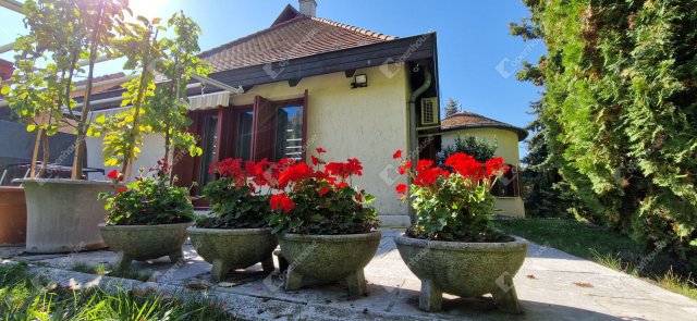 Eladó családi ház, Miskolcon 122 M Ft, 6 szobás