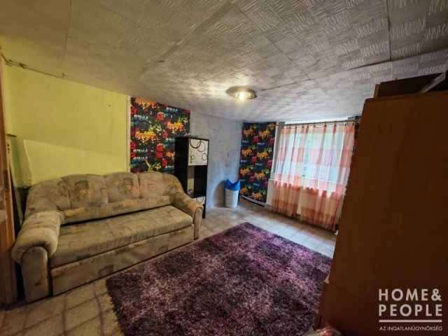 Eladó családi ház, Röszkén 26.5 M Ft, 3 szobás