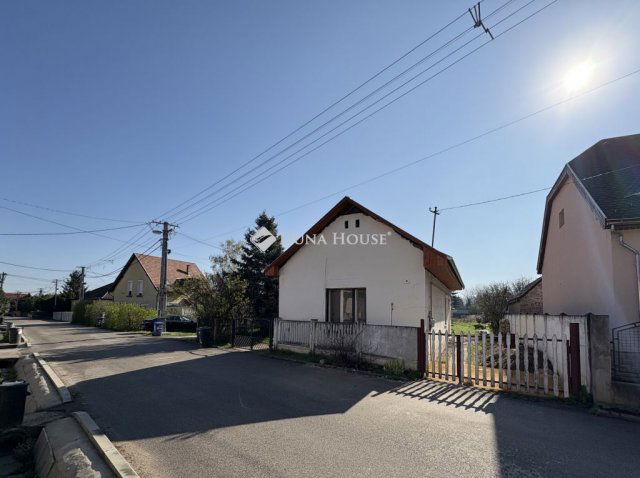 Eladó családi ház, Tokodon 26 M Ft, 2 szobás