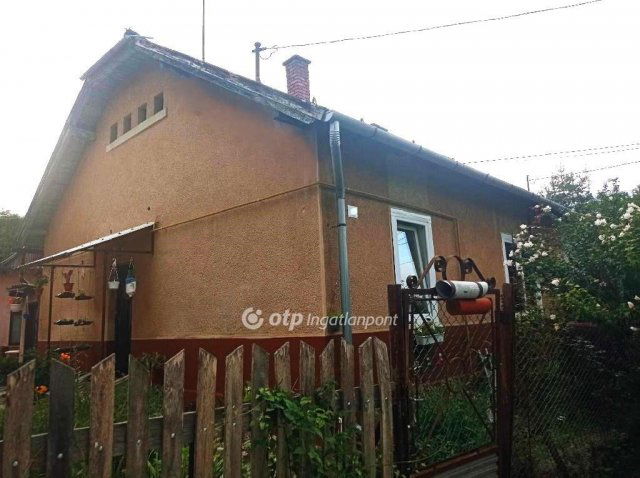 Eladó ikerház, Salgótarjánban 12.8 M Ft, 2 szobás