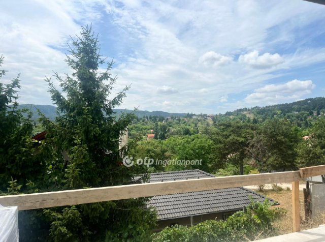 Eladó téglalakás, Pilisvörösváron 85.9 M Ft, 2 szobás