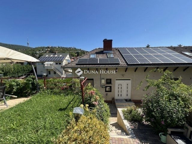 Eladó sorház, Pécsett 169.9 M Ft, 5 szobás