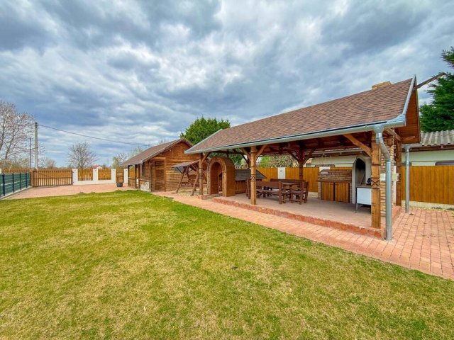 Eladó nyaraló, Dunavarsányban 66.9 M Ft, 2 szobás