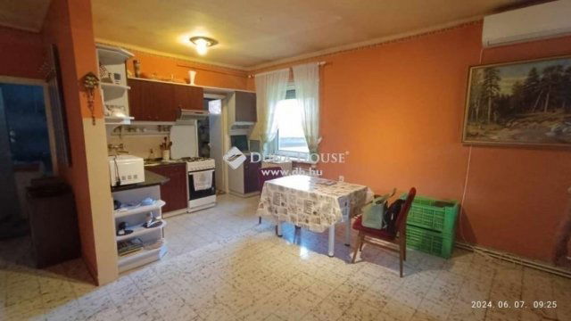 Eladó családi ház, Érden 140 M Ft, 5 szobás