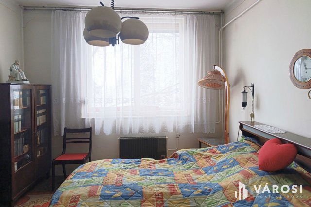 Eladó téglalakás, Békéscsabán 38.9 M Ft, 2+1 szobás