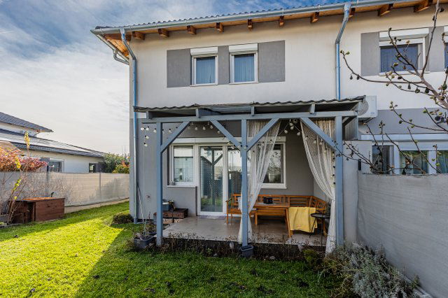 Eladó téglalakás, Gödön 99.9 M Ft, 4 szobás