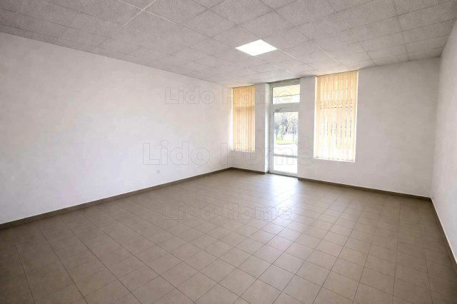 Kiadó üzlethelyiség, Győrött 185 E Ft / hó