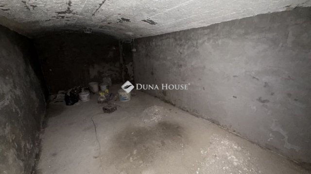 Eladó ipari ingatlan, Szombathelyen 2.5 M Ft / költözzbe.hu