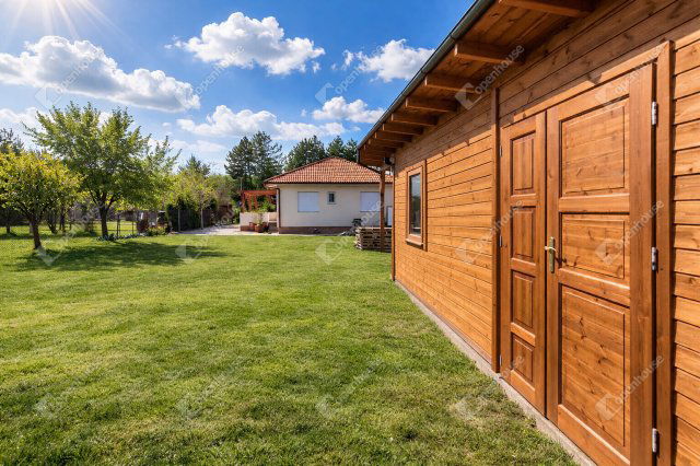 Kiadó családi ház, albérlet, Székesfehérvárott 290 E Ft / hó