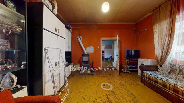 Eladó családi ház, Mezőkeresztesen 23.3 M Ft, 4 szobás