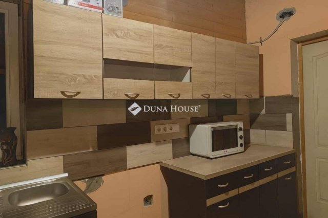 Eladó családi ház, Alsónémediben 56 M Ft, 3 szobás