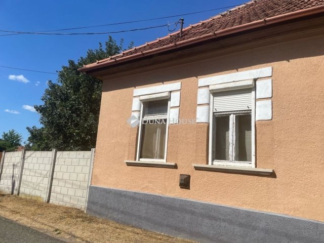 Eladó családi ház, Ceglédbercelen 30.99 M Ft, 2 szobás