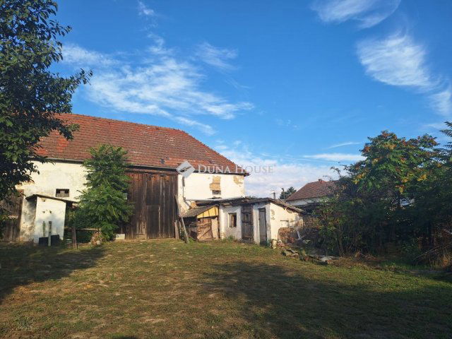 Eladó családi ház, Garán 13 M Ft, 4 szobás