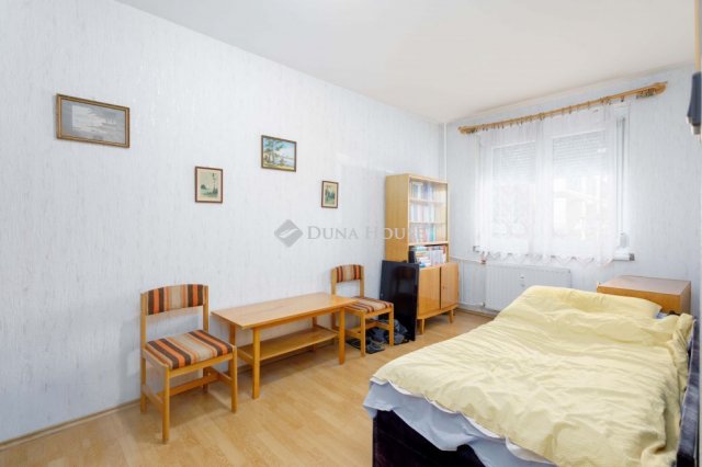 Eladó panellakás, Mosonmagyaróváron 42.9 M Ft, 2 szobás
