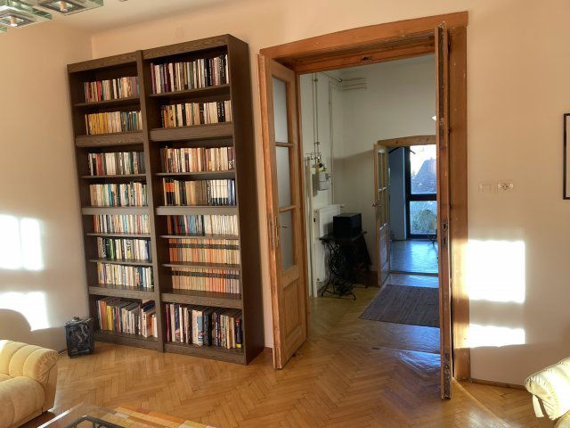 Kiadó téglalakás, albérlet, Pécsett, Sándor utcában, 3 szobás