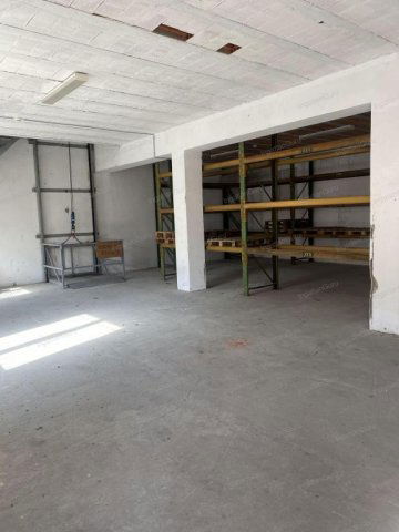 Kiadó ipari ingatlan, Kecskeméten 350 E Ft / hó