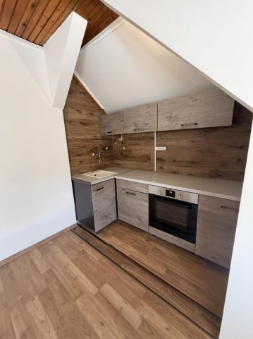 Kiadó téglalakás, albérlet, Tatán 160 E Ft / hó, 2 szobás
