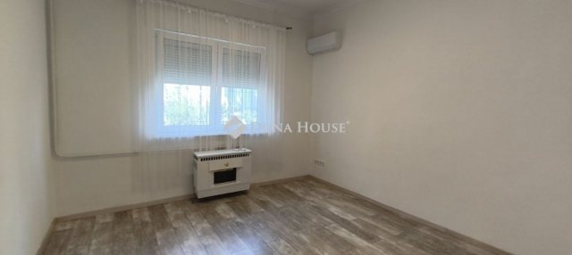 Eladó családi ház, Budapesten, XX. kerületben 44.9 M Ft