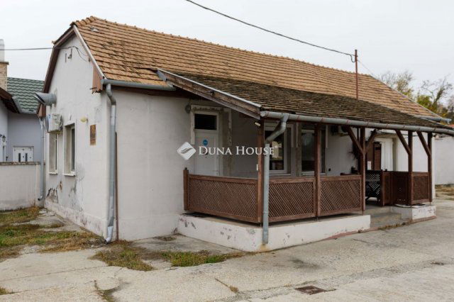 Eladó családi ház, Győrött 69.9 M Ft, 3 szobás