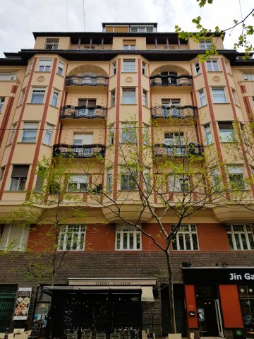 Kiadó téglalakás, albérlet, V. kerületben, Hold utcában