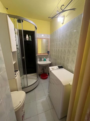 Kiadó panellakás, albérlet, Pécsett 140 E Ft / hó, 2 szobás