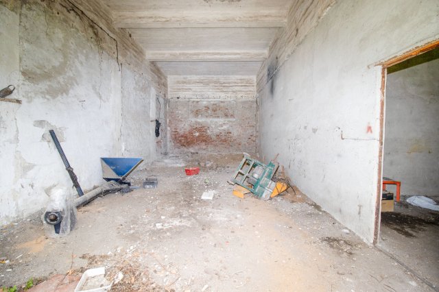 Eladó ipari ingatlan, Ajkán 9.9 M Ft / költözzbe.hu