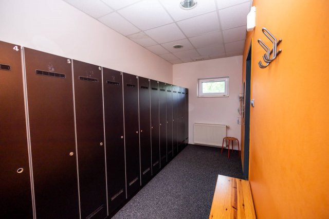 Eladó ipari ingatlan, Tiszaújvárosban 299.9 M Ft