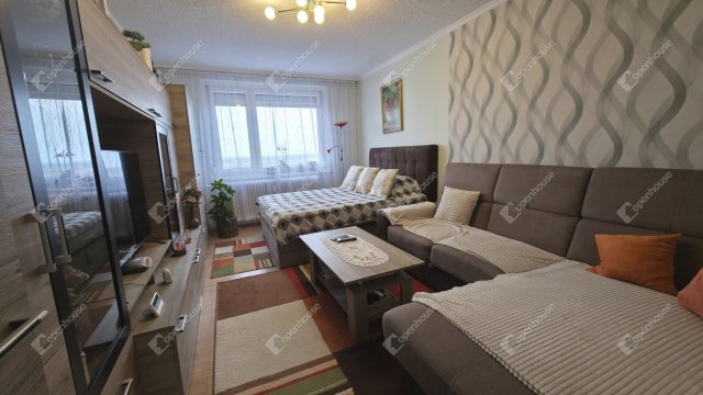 Eladó panellakás, Miskolcon 36.9 M Ft, 3 szobás