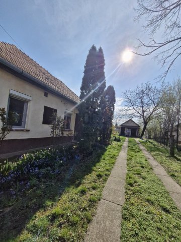 Eladó családi ház, Tápiószelén 32.9 M Ft, 3 szobás