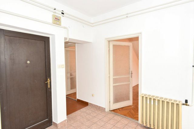 Eladó téglalakás, Veszprémben 65.99 M Ft, 2+1 szobás