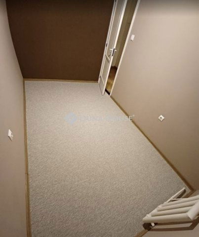 Eladó panellakás, Pécsett 37.99 M Ft, 2 szobás