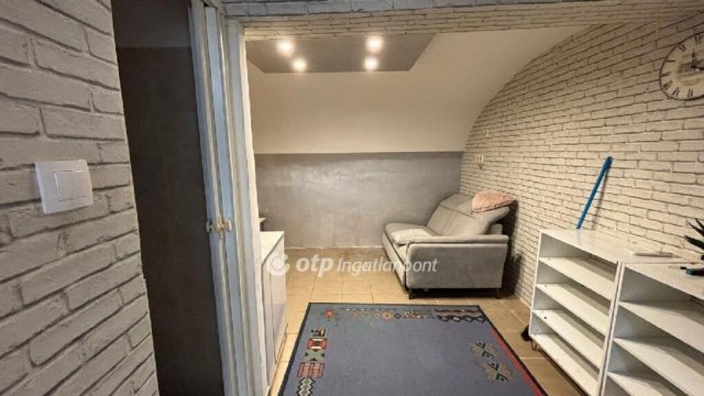 Eladó téglalakás, Budapesten, VI. kerületben 20.9 M Ft, 1 szobás