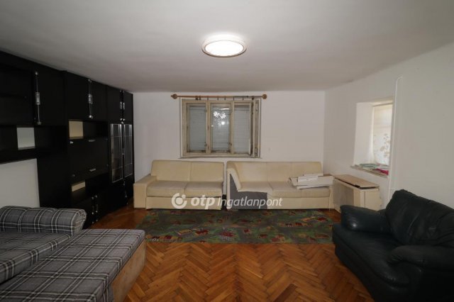 Eladó családi ház, Lóréven 34.9 M Ft, 3 szobás