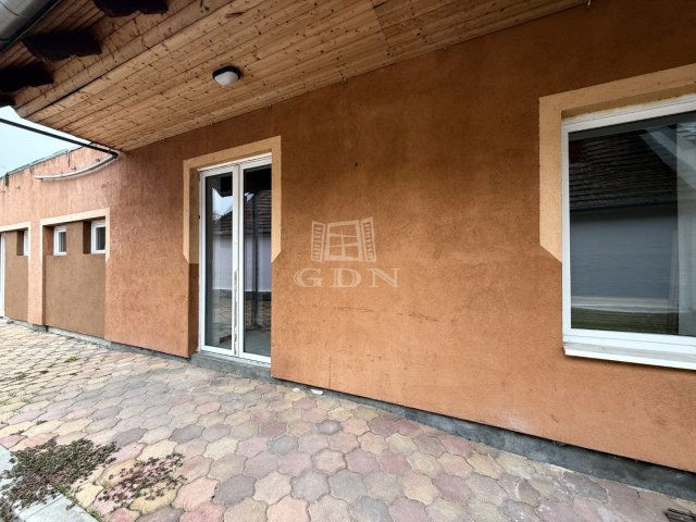 Eladó családi ház, Székesfehérvárott 74.9 M Ft, 5 szobás