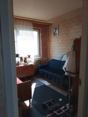 Eladó panellakás, Tatabányán 38.5 M Ft, 4 szobás