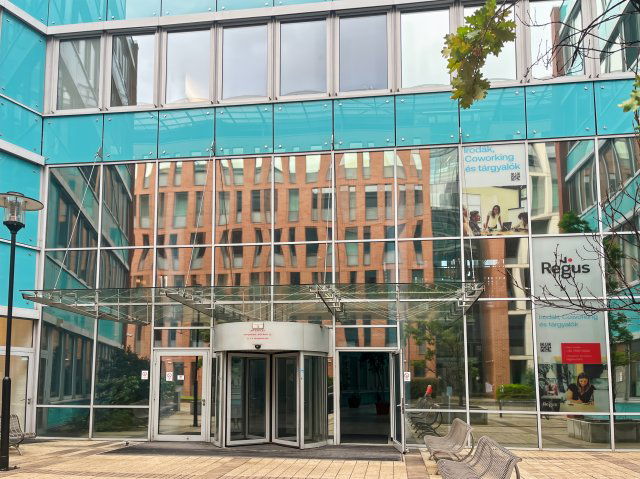 Kiadó iroda, Budapesten, XI. kerületben, Neumann János utcában