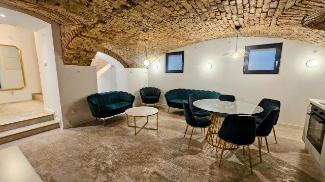 Eladó üzlethelyiség, Budapesten, VI. kerületben 199 M Ft