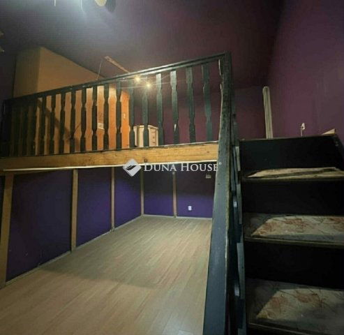 Eladó téglalakás, Budapesten, VIII. kerületben 33 M Ft, 1 szobás