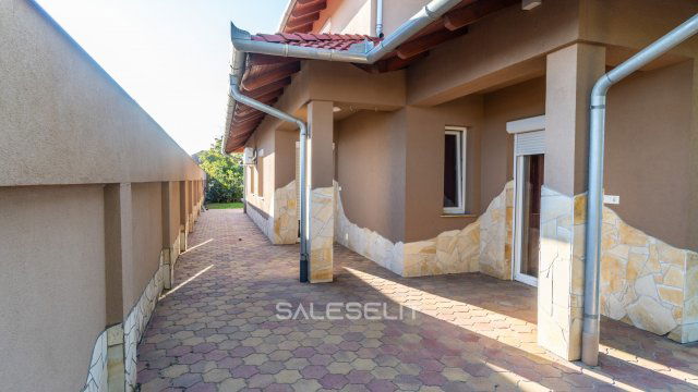 Eladó családi ház, Debrecenben 185 M Ft, 3 szobás