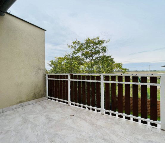 Eladó családi ház, Szigetszentmiklóson 119.9 M Ft, 5+1 szobás